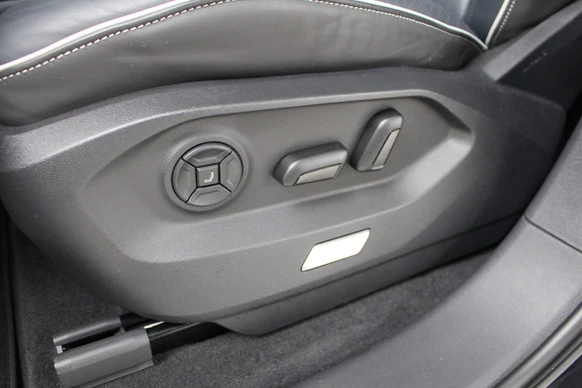 Volkswagen Touareg - Afbeelding 21 van 30