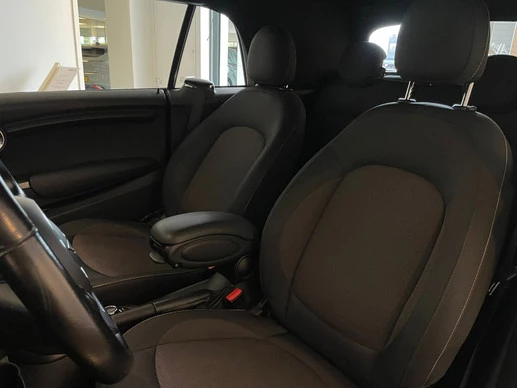 MINI Cooper Cabrio - Afbeelding 24 van 30