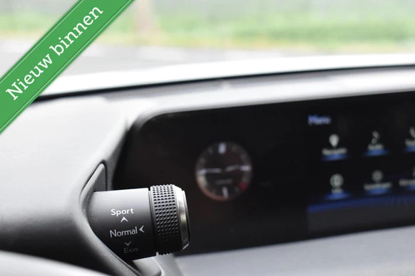 Lexus UX - Afbeelding 8 van 28