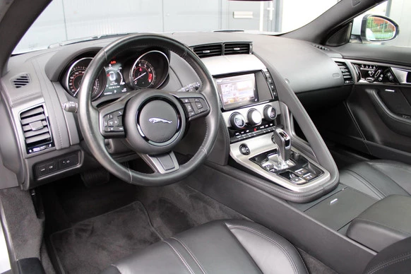 Jaguar F-Type - Afbeelding 11 van 30