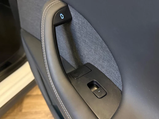 Tesla Model X - Afbeelding 26 van 30