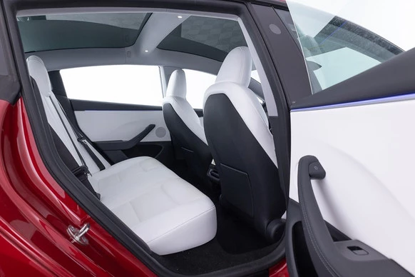 Tesla Model 3 - Afbeelding 8 van 29