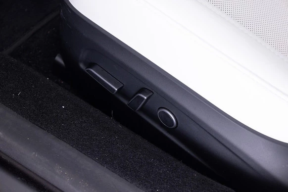 Tesla Model 3 - Afbeelding 11 van 29