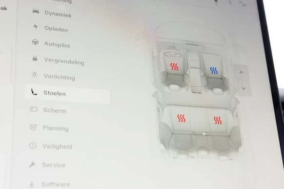 Tesla Model 3 - Afbeelding 18 van 29