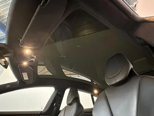 Tesla Model S - Afbeelding 14 van 21