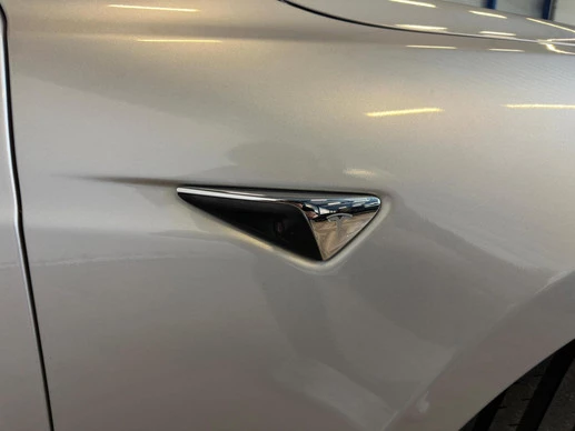 Tesla Model S - Afbeelding 16 van 21
