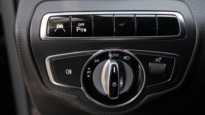 Mercedes-Benz C-Klasse - Afbeelding 18 van 27