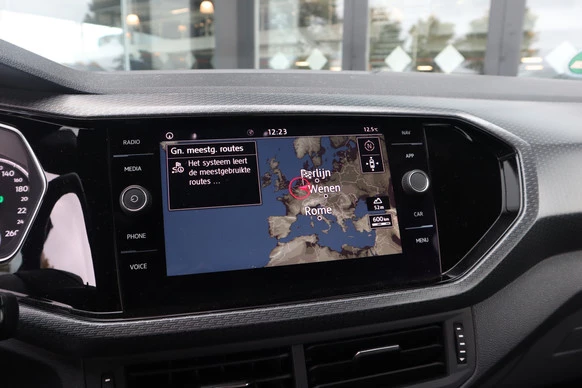 Volkswagen T-Cross - Afbeelding 13 van 27