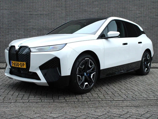 BMW iX - Afbeelding 1 van 30