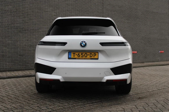 BMW iX - Afbeelding 8 van 30