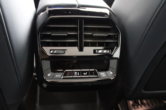 BMW iX - Afbeelding 28 van 30