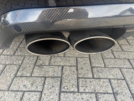 Bentley Bentayga - Afbeelding 14 van 30