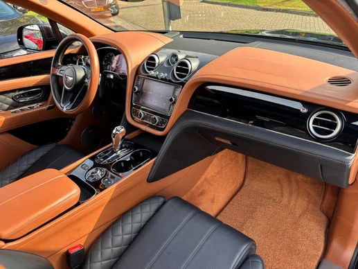 Bentley Bentayga - Afbeelding 22 van 30