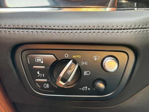 Bentley Bentayga - Afbeelding 29 van 30