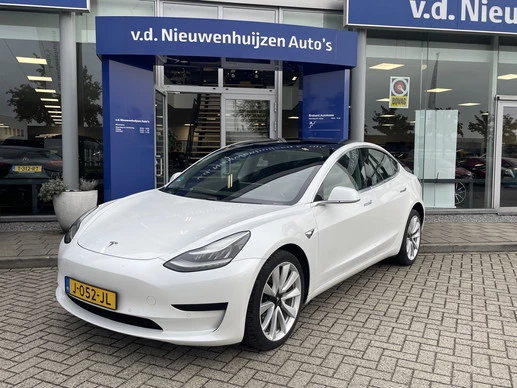 Tesla Model 3 - Afbeelding 2 van 6