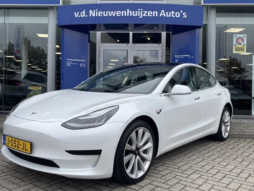 Tesla Model 3 - Afbeelding 1 van 24
