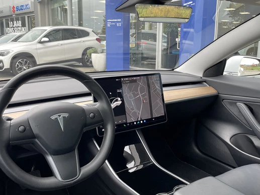 Tesla Model 3 - Afbeelding 13 van 24