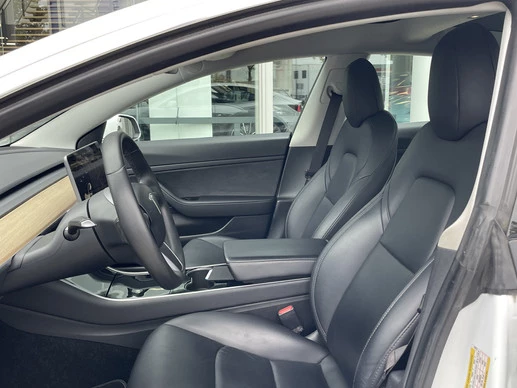 Tesla Model 3 - Afbeelding 14 van 24
