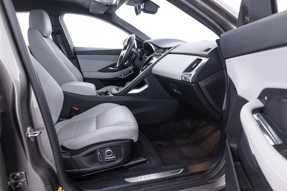 Jaguar E-PACE - Afbeelding 7 van 30