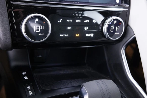 Jaguar E-PACE - Afbeelding 15 van 30