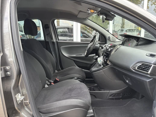 Lancia Ypsilon - Afbeelding 21 van 22