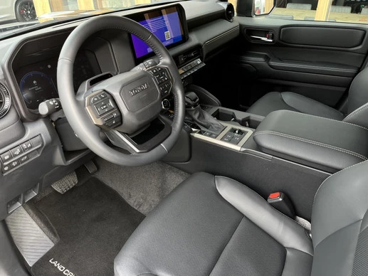 Toyota Land Cruiser - Afbeelding 11 van 28