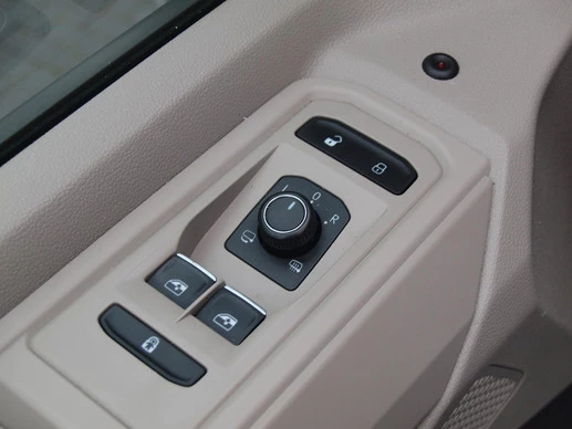 Volkswagen Multivan - Afbeelding 24 van 30