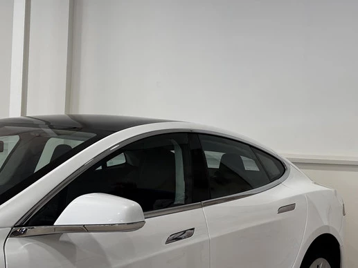 Tesla Model S - Afbeelding 14 van 30