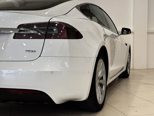 Tesla Model S - Afbeelding 21 van 30