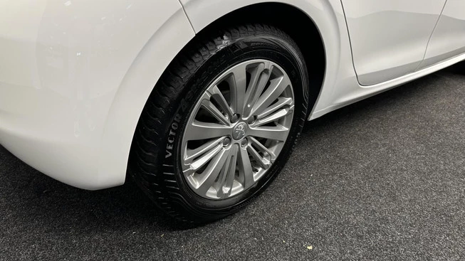 Peugeot 208 - Afbeelding 14 van 30