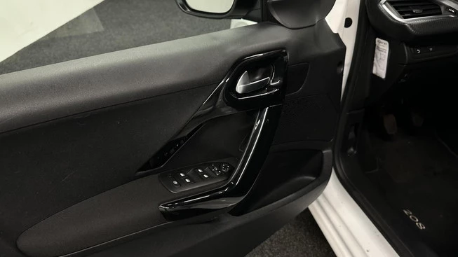 Peugeot 208 - Afbeelding 19 van 30