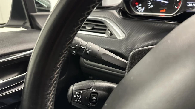 Peugeot 208 - Afbeelding 24 van 30
