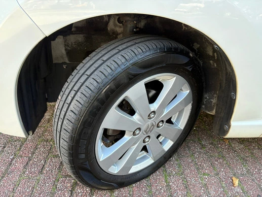Suzuki Alto - Afbeelding 16 van 20