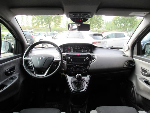Lancia Ypsilon - Afbeelding 16 van 30