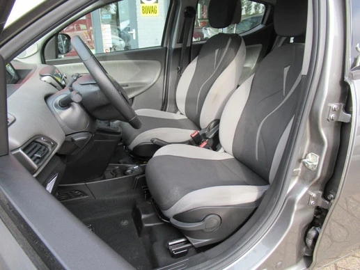 Lancia Ypsilon - Afbeelding 19 van 30