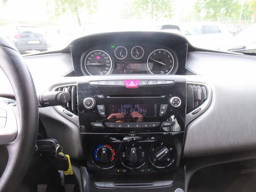 Lancia Ypsilon - Afbeelding 23 van 30