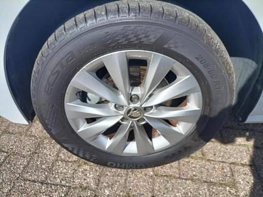 Škoda Kamiq - Afbeelding 9 van 30