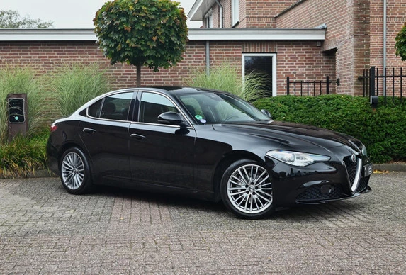 Alfa Romeo Giulia - Afbeelding 1 van 27