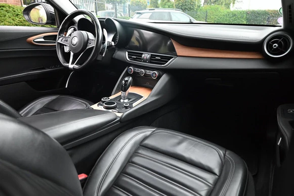Alfa Romeo Giulia - Afbeelding 14 van 27