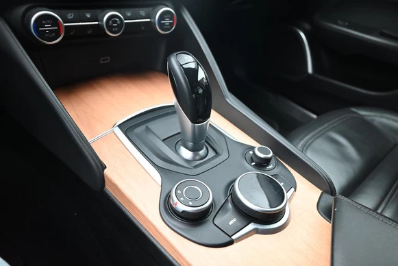 Alfa Romeo Giulia - Afbeelding 17 van 27