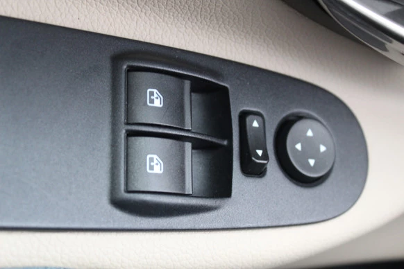 Lancia Ypsilon - Afbeelding 9 van 24