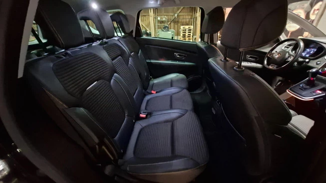 Renault Grand Scénic - Afbeelding 16 van 30