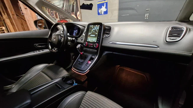 Renault Grand Scénic - Afbeelding 18 van 30