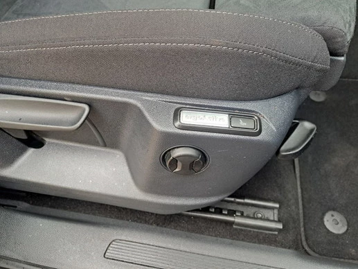 Volkswagen Tiguan - Afbeelding 15 van 30