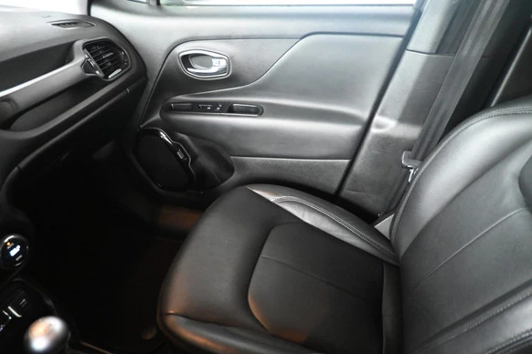 Jeep Renegade - Afbeelding 29 van 30