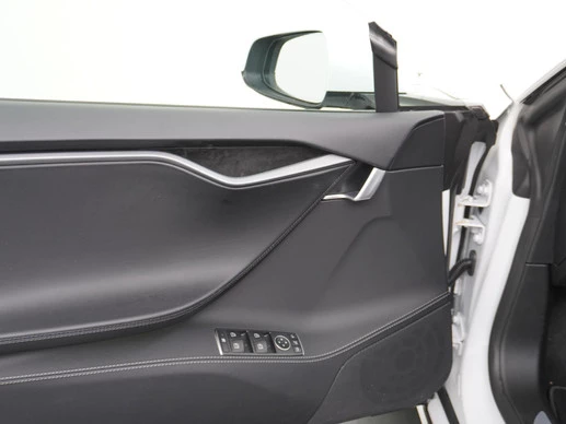 Tesla Model S - Afbeelding 16 van 30