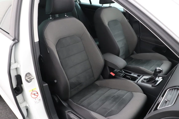 Volkswagen Golf - Afbeelding 15 van 30