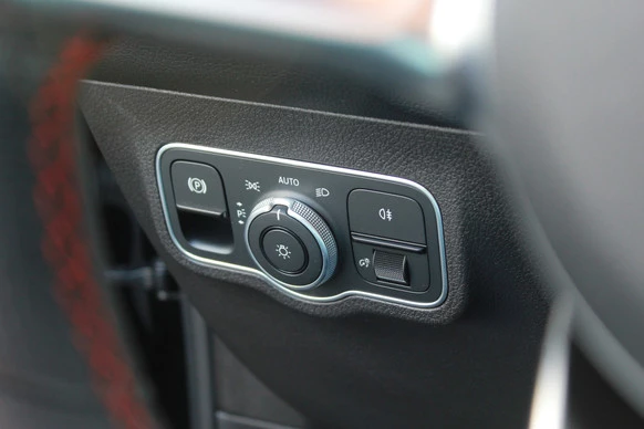 Mercedes-Benz GLB - Afbeelding 18 van 30