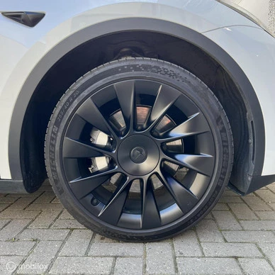 Tesla Model Y - Afbeelding 20 van 23