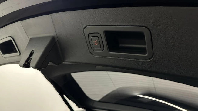 Tesla Model S - Afbeelding 7 van 30